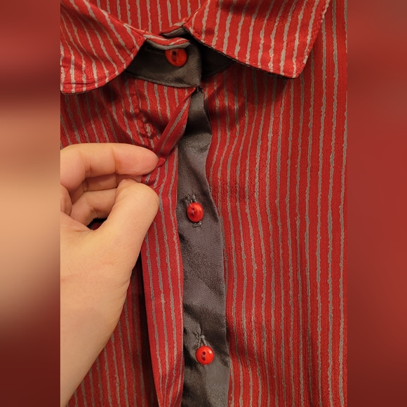 Pinstriped Shirt/Button down/Blouse with shoulder pads - Picture 3 of 7